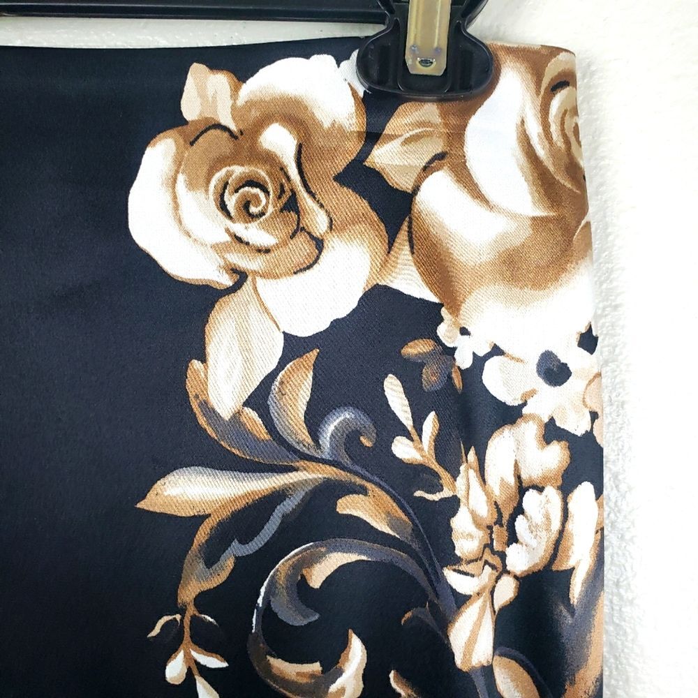 White House Black Market Midi White Flower Midi Satin Chic Skirt Size 02/XS - Picture 2 of 9
